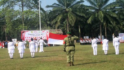 BOGOR, NovaFakta.com – Upacara peringatan Hari Ulang Tahun (HUT) ke-81 Republik Indonesia tingkat Kecamatan Rancabungur, Kabupaten Bogor, berlangsung khidmat di Lapangan PTPN, Desa Cimulang, Senin (17/8/2026).